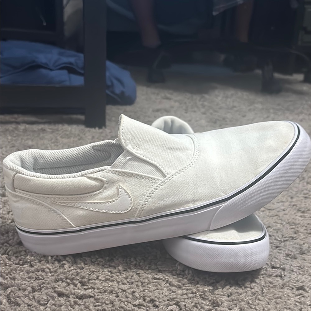 Nike Off- White Slip-On Sneakers